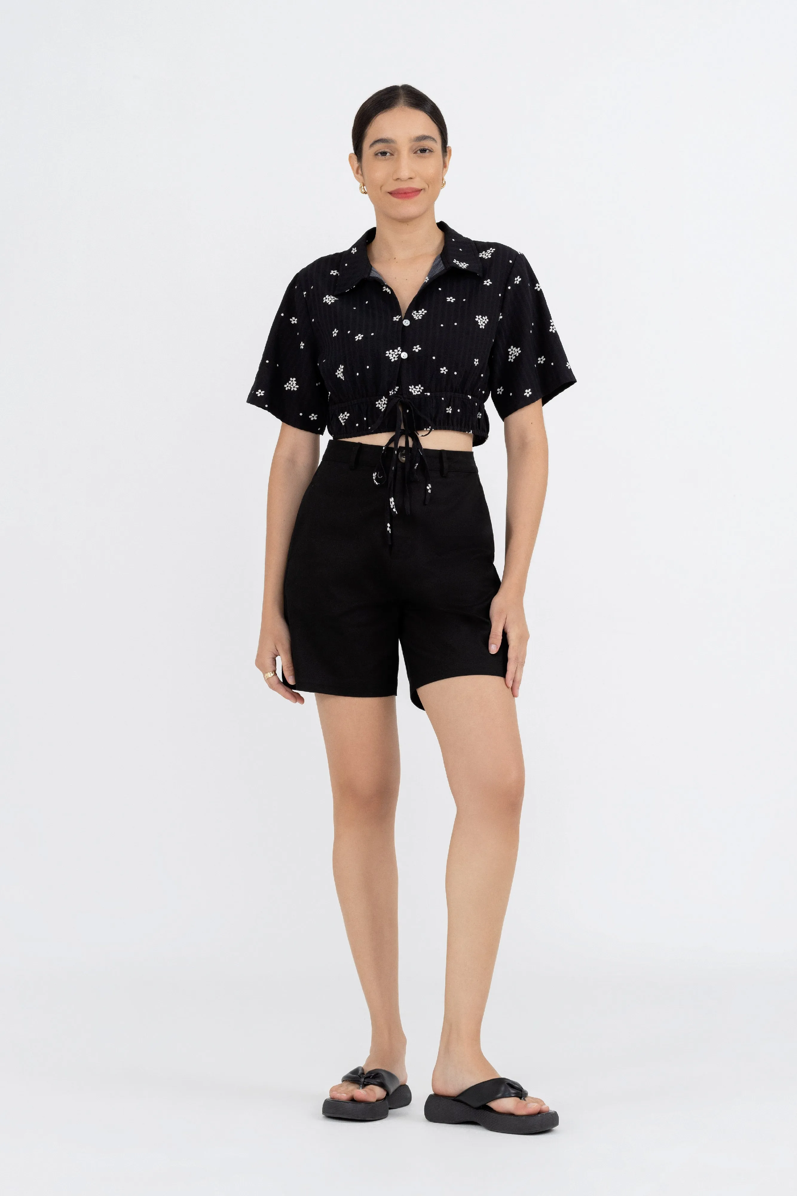 Abby Cotton Bermuda Shorts in Coal Black