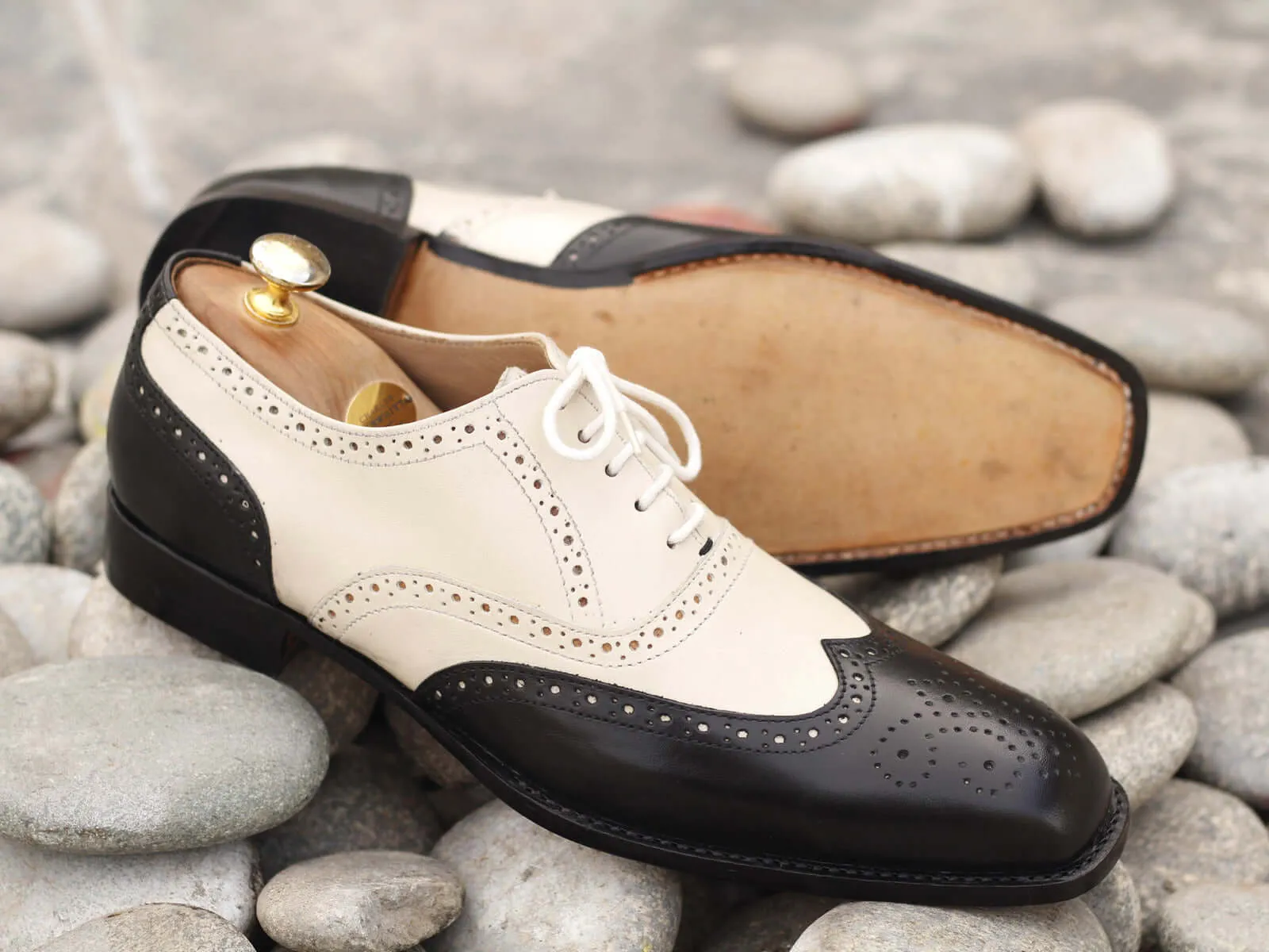 Beautiful Handmade Men's Black & White Wing Tip Brogue Leather Shoes, Men Designer Shoes