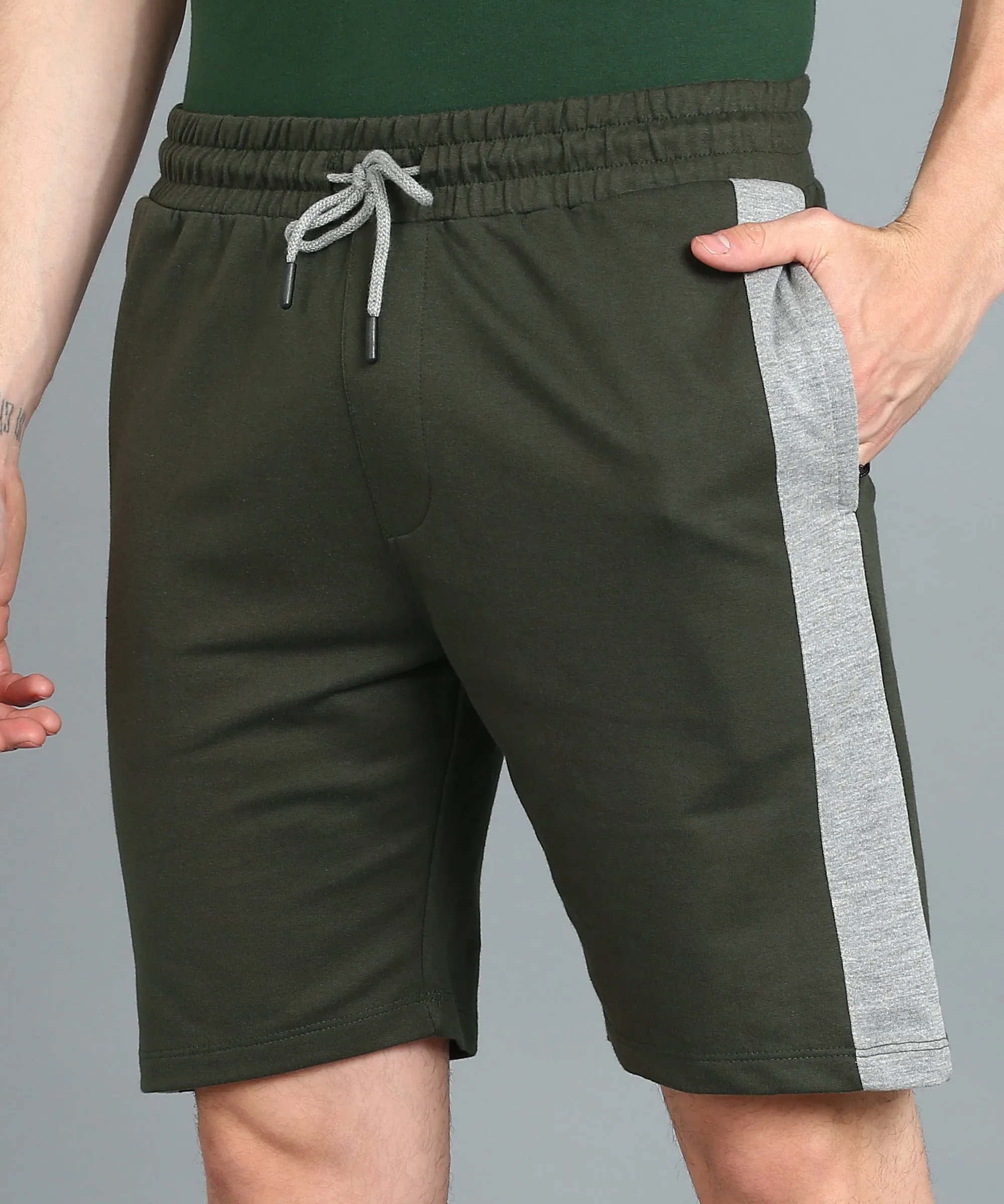 Men's Green Cotton Color-Block Regular Shorts Stretchable